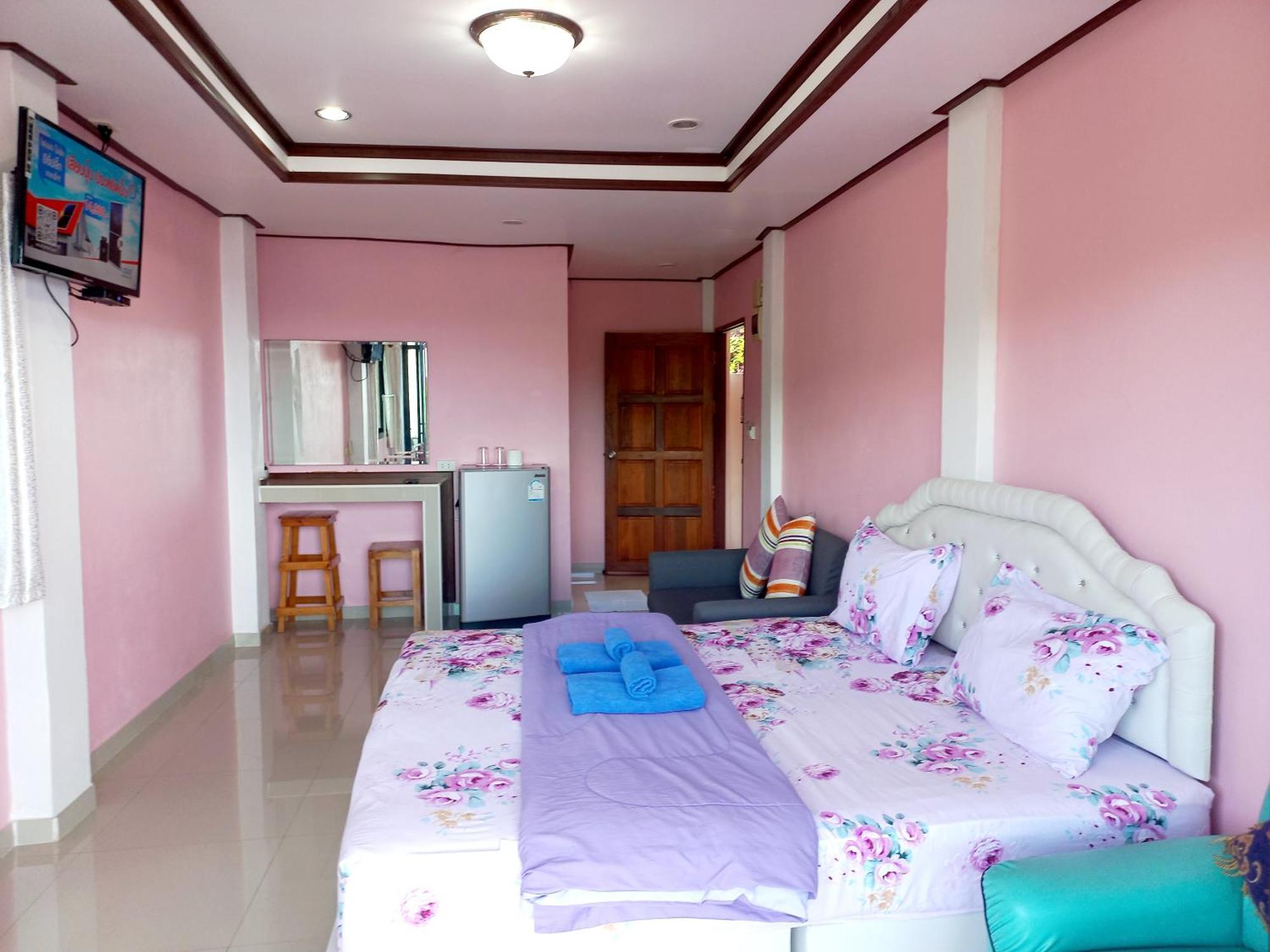 Ocean View Resort - Koh Sichang Экстерьер фото
