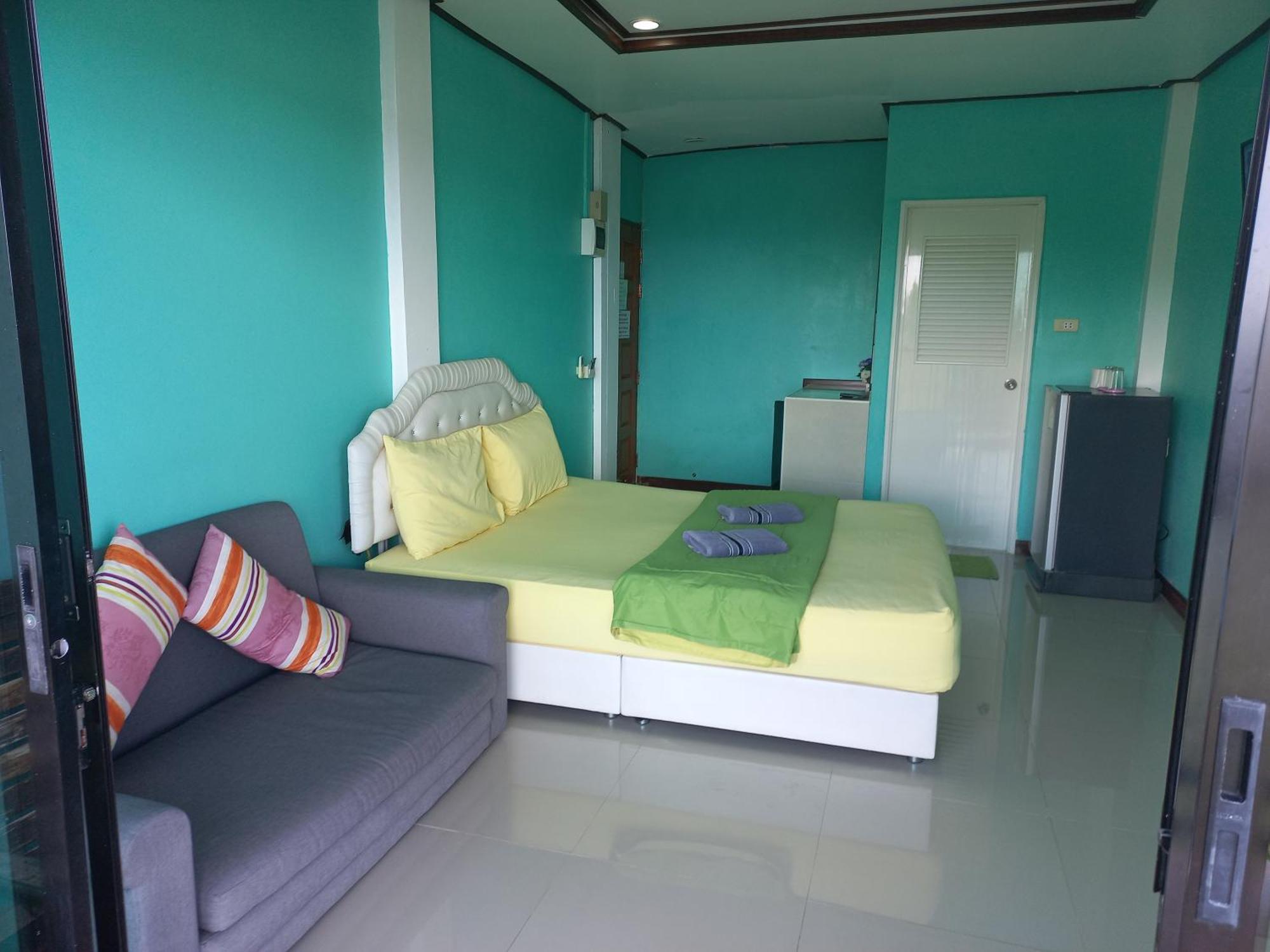 Ocean View Resort - Koh Sichang Экстерьер фото
